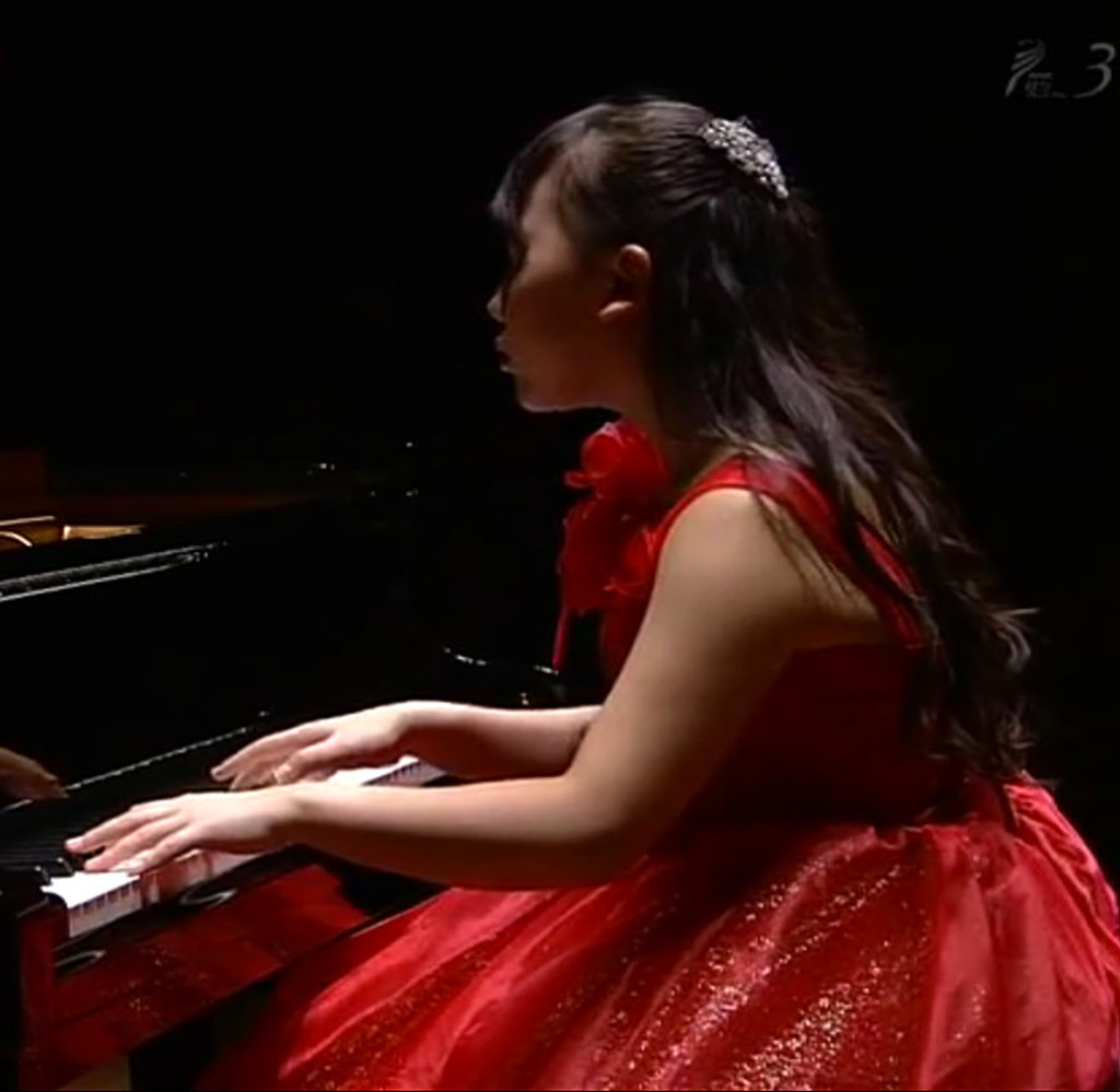 Aimi Kobayashi suona l'Appassionata sullo Steinway della Philia Halla di Yokohama